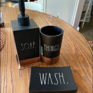 Rae Dunn Bathroom Set